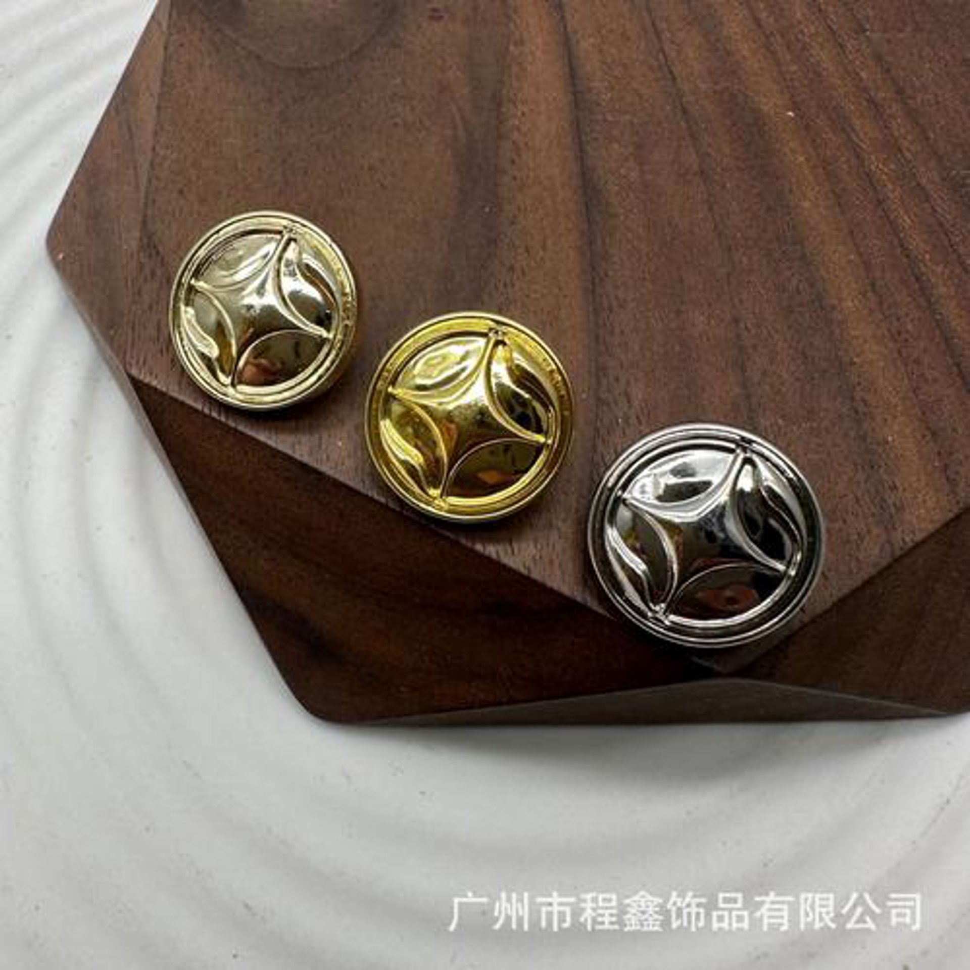 琦达钮扣饰品